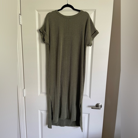 Pinkblush - Olive Ribbed Short Sleeve Maternity Dress - Picture 2 of 5